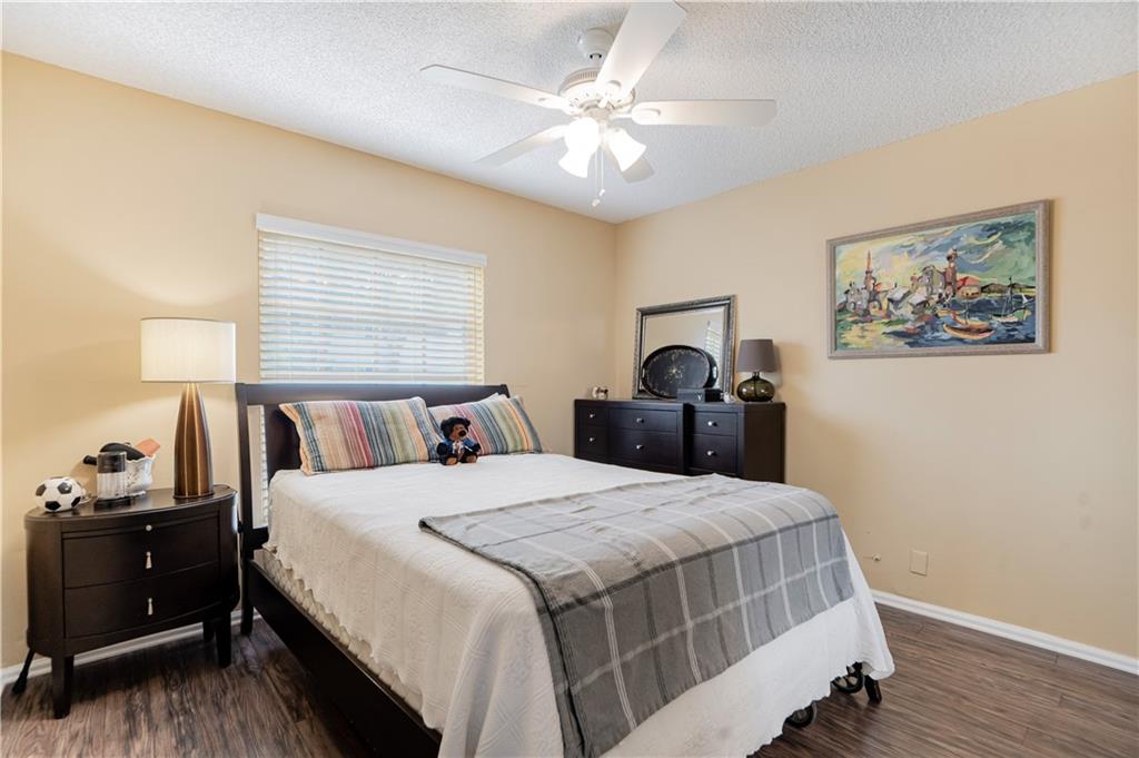 Imperial Point Colonnades - Residential