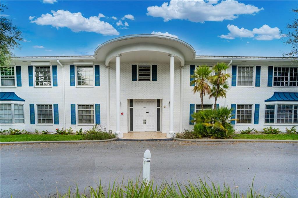 Imperial Point Colonnades - Residential