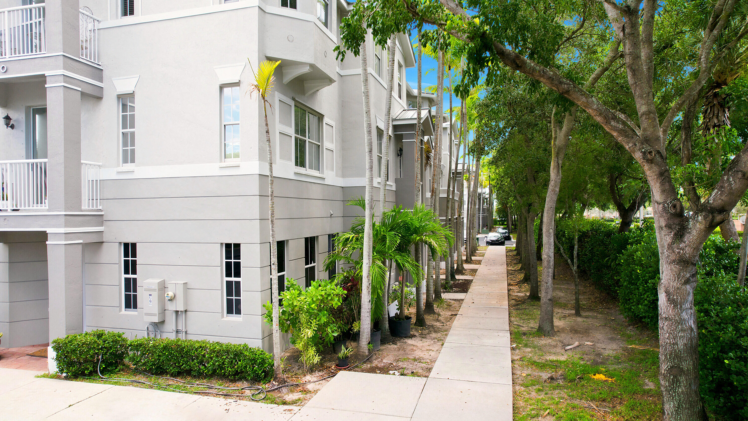 SHOMA TOWNHOMES AT ROYAL PALM BEACH CONDO - Residential