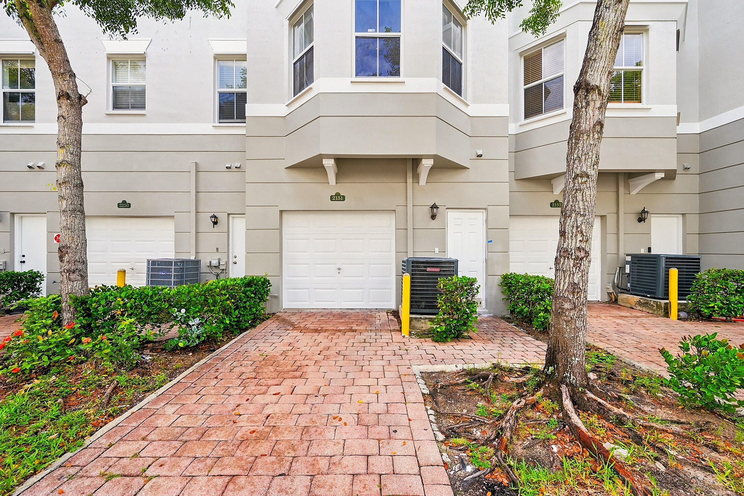 SHOMA TOWNHOMES AT ROYAL PALM BEACH CONDO - Residential