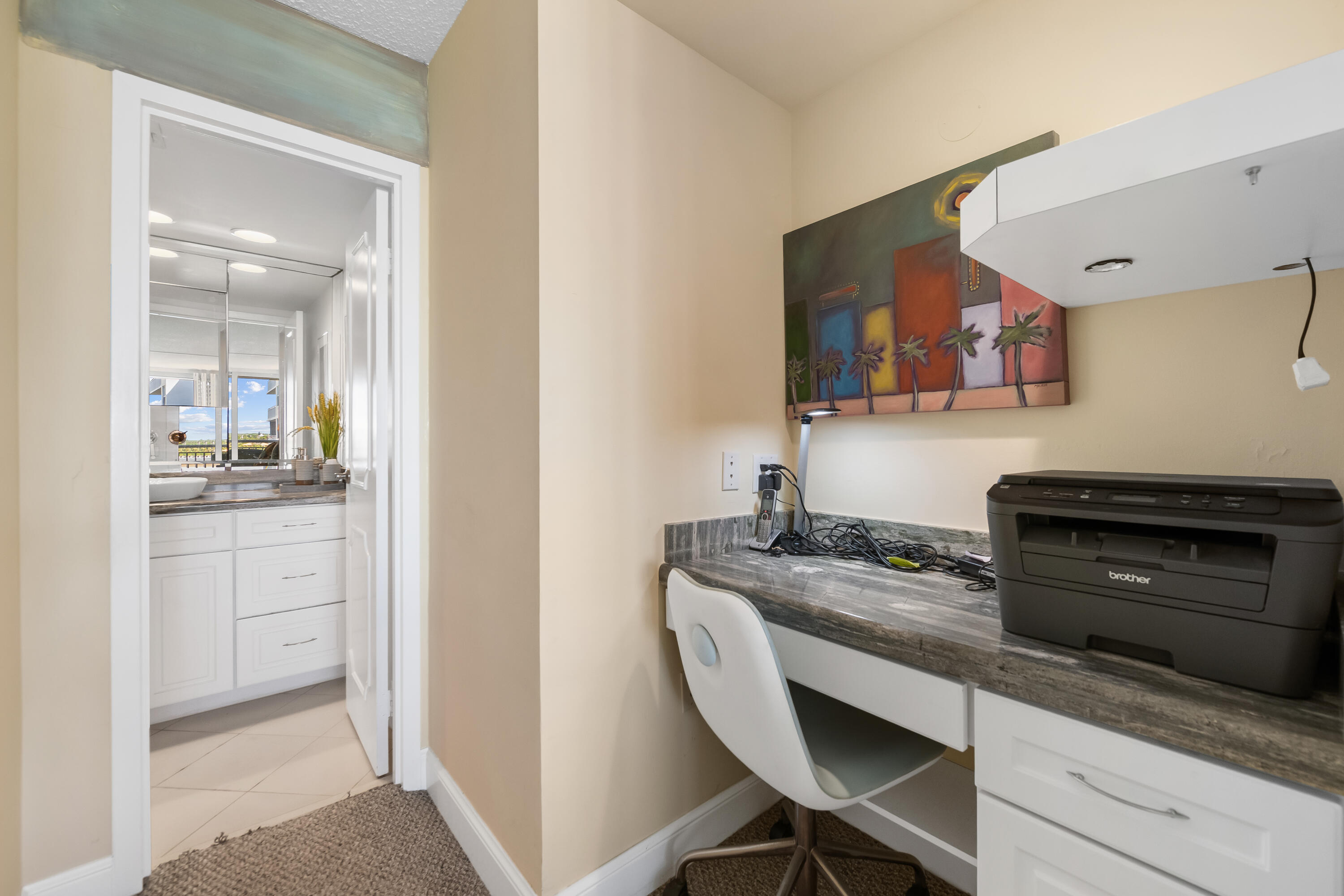 BARCLAY CONDO - Residential