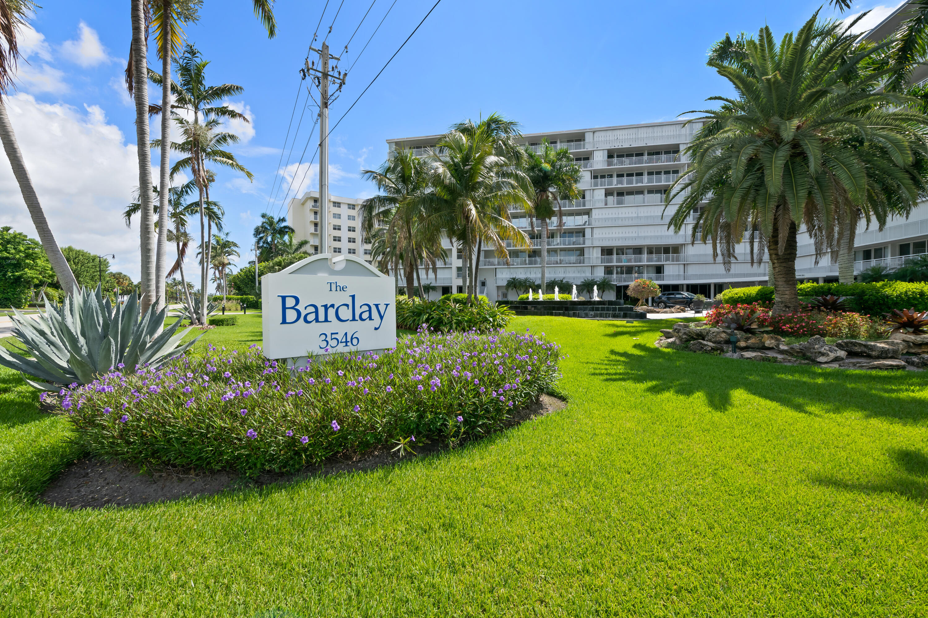 BARCLAY CONDO - Residential