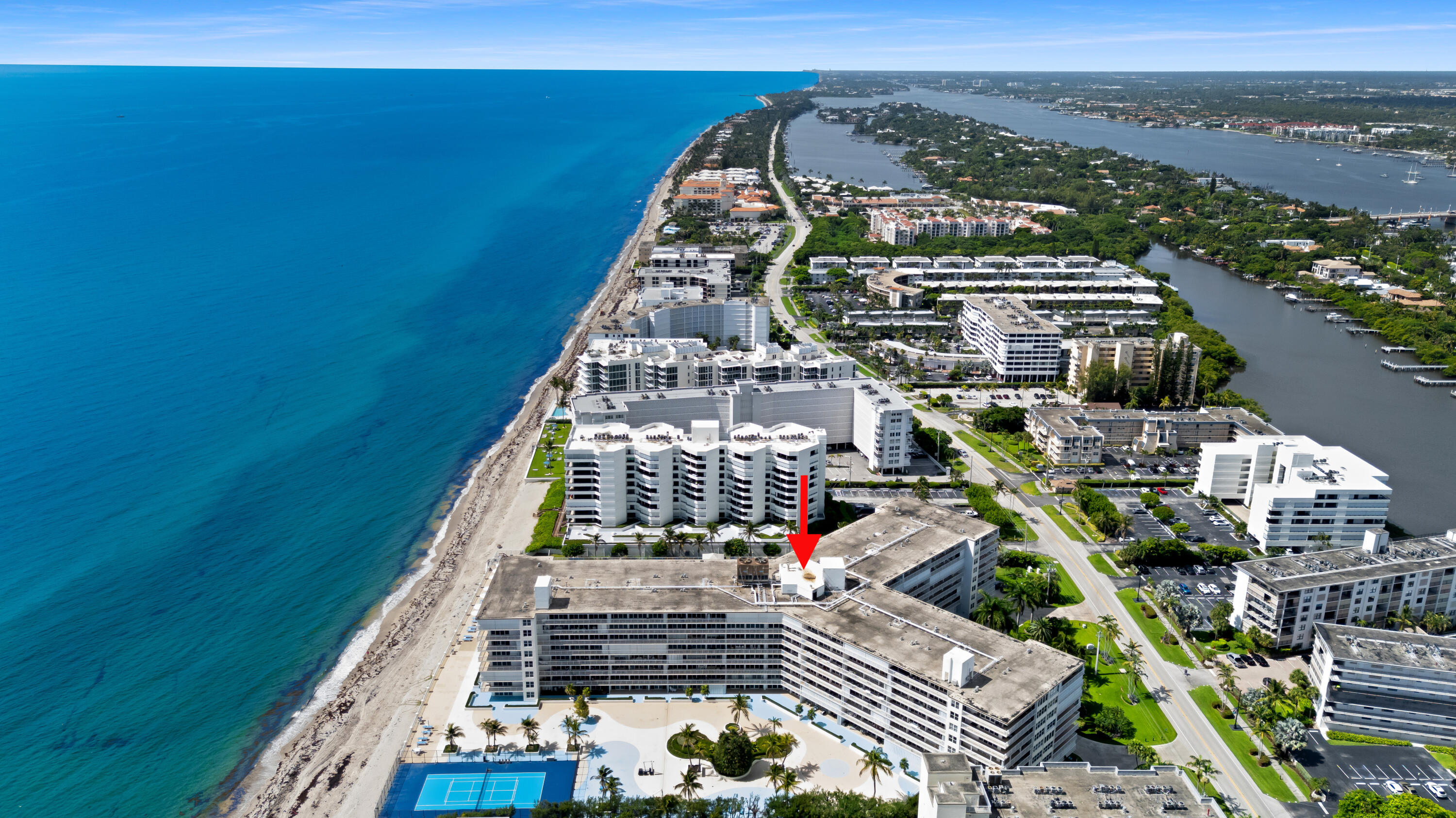 BARCLAY CONDO - Residential