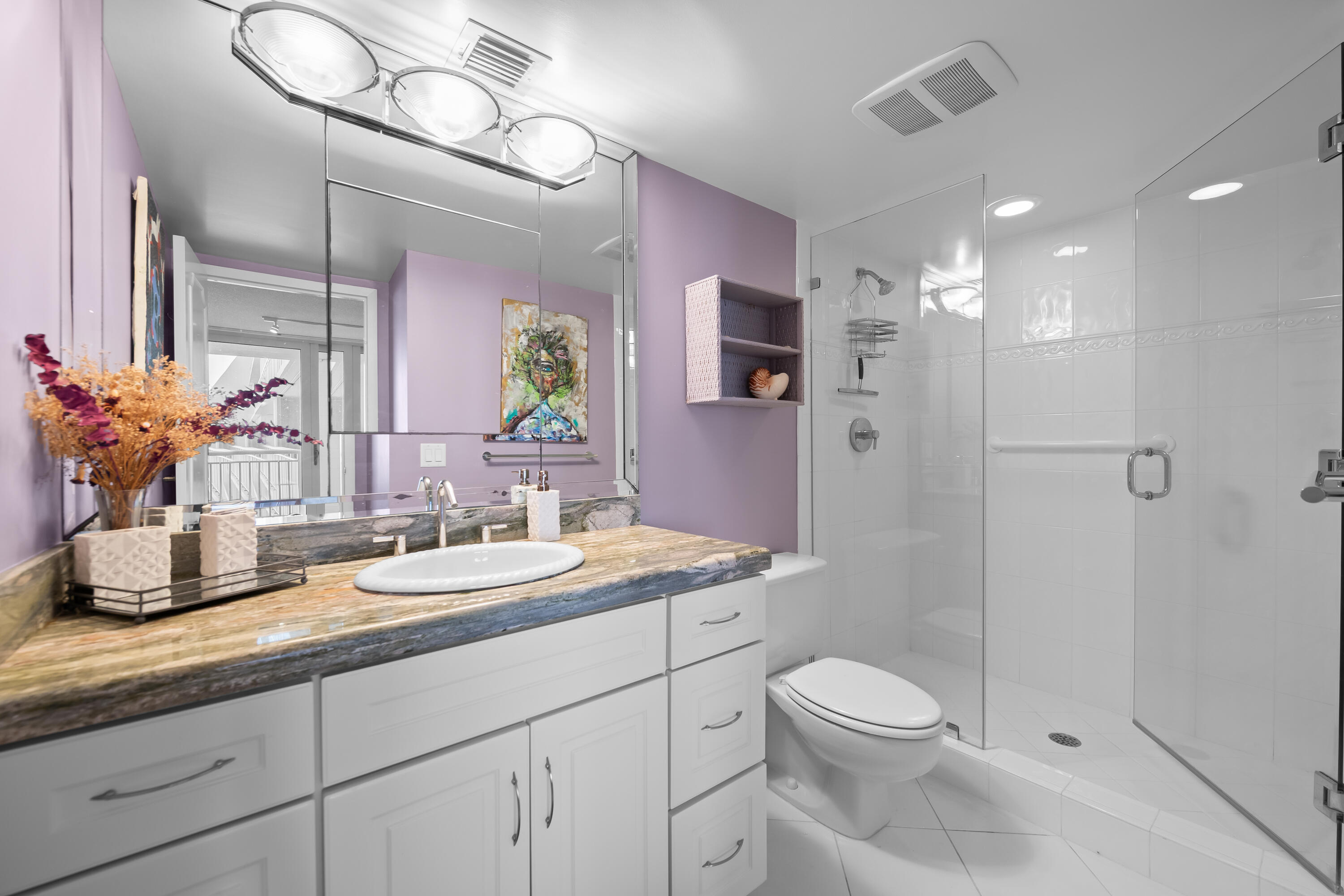 BARCLAY CONDO - Residential