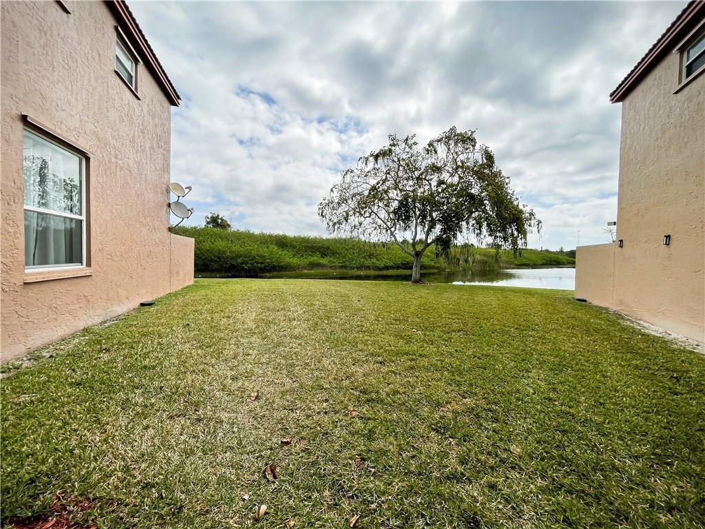 Towngate 156-11 B - Residential Lease