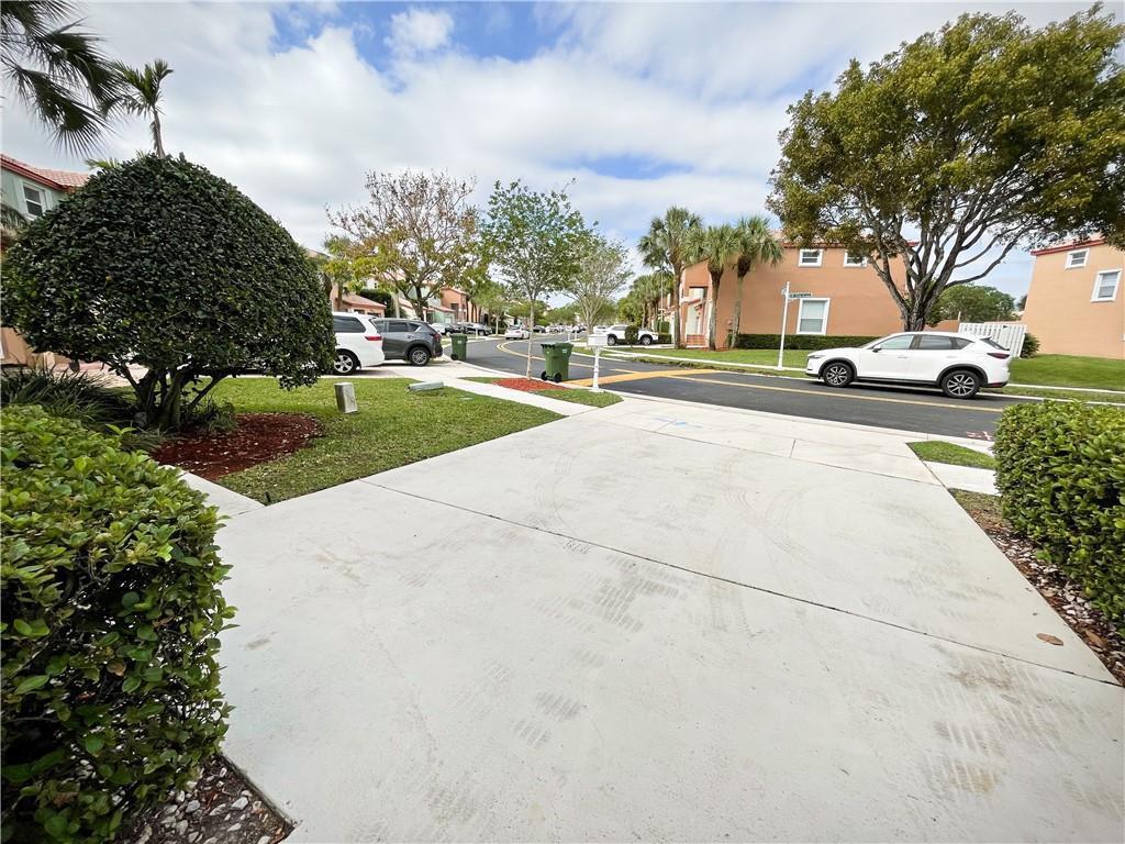 Towngate 156-11 B - Residential Lease