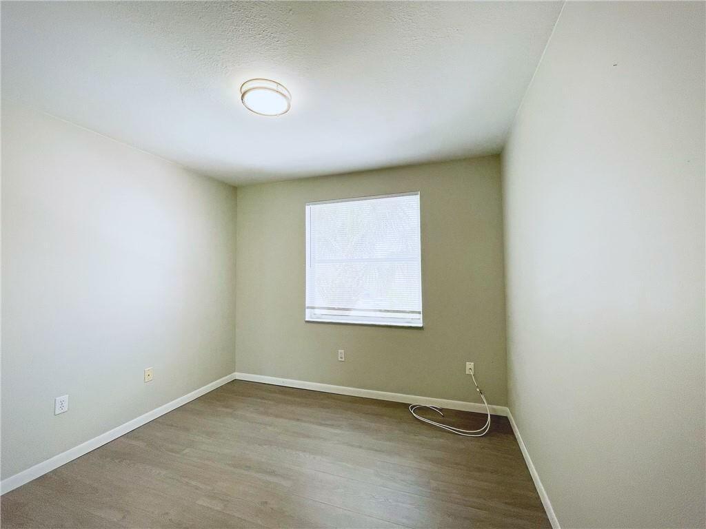 Towngate 156-11 B - Residential Lease