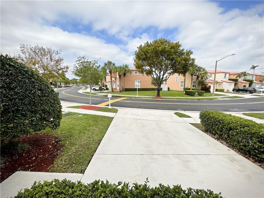 Towngate 156-11 B - Residential Lease