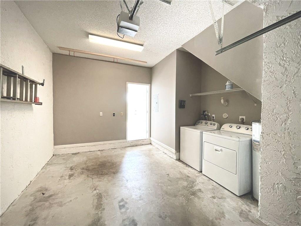 Towngate 156-11 B - Residential Lease