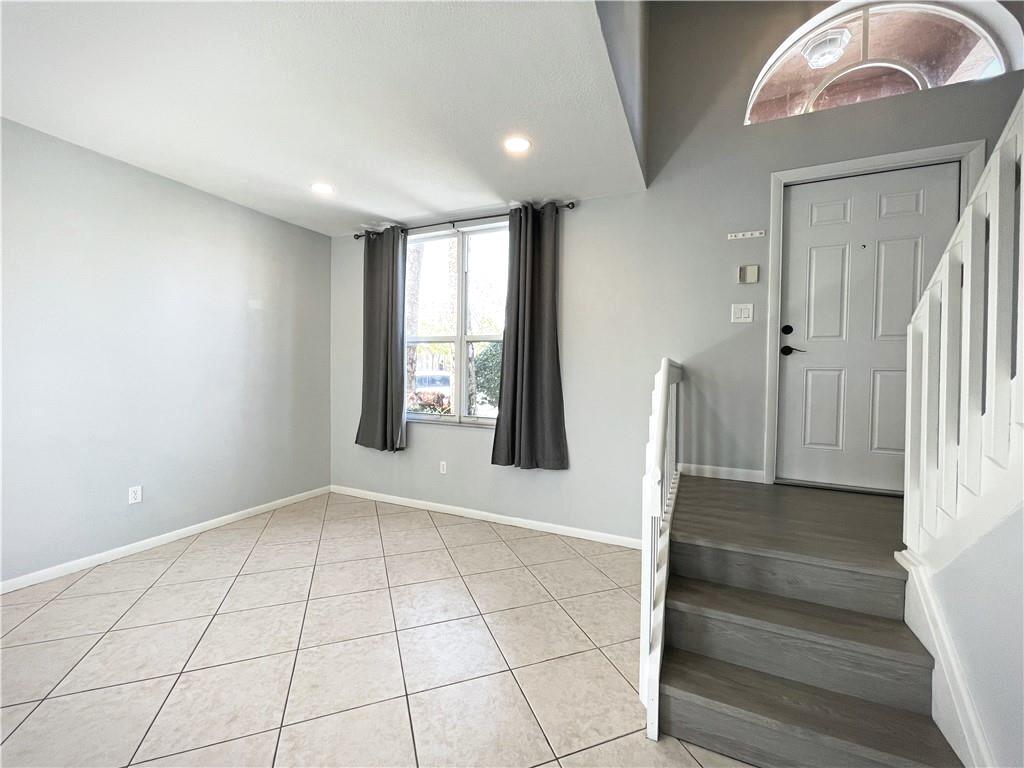 Towngate 156-11 B - Residential Lease