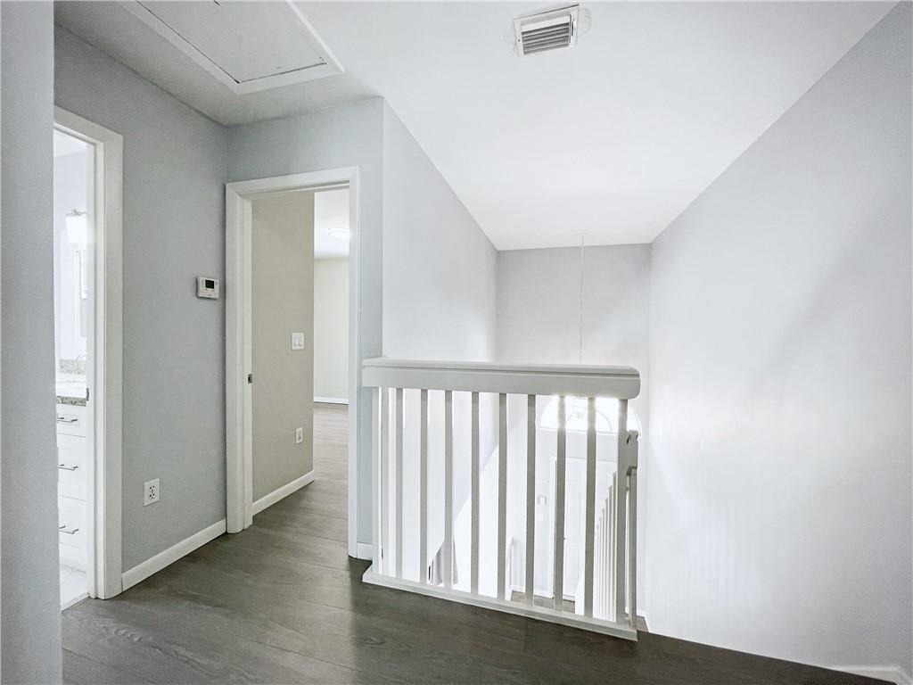 Towngate 156-11 B - Residential Lease