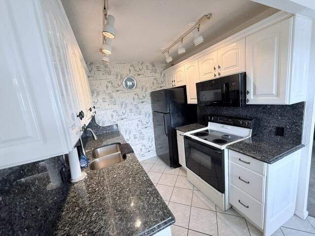 HARWOOD E CONDO - Residential