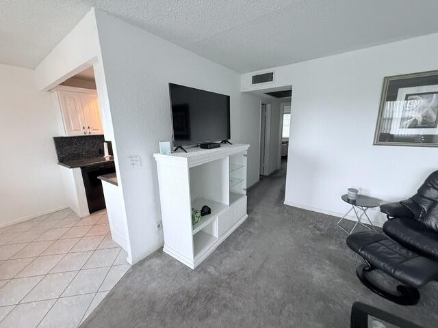 HARWOOD E CONDO - Residential