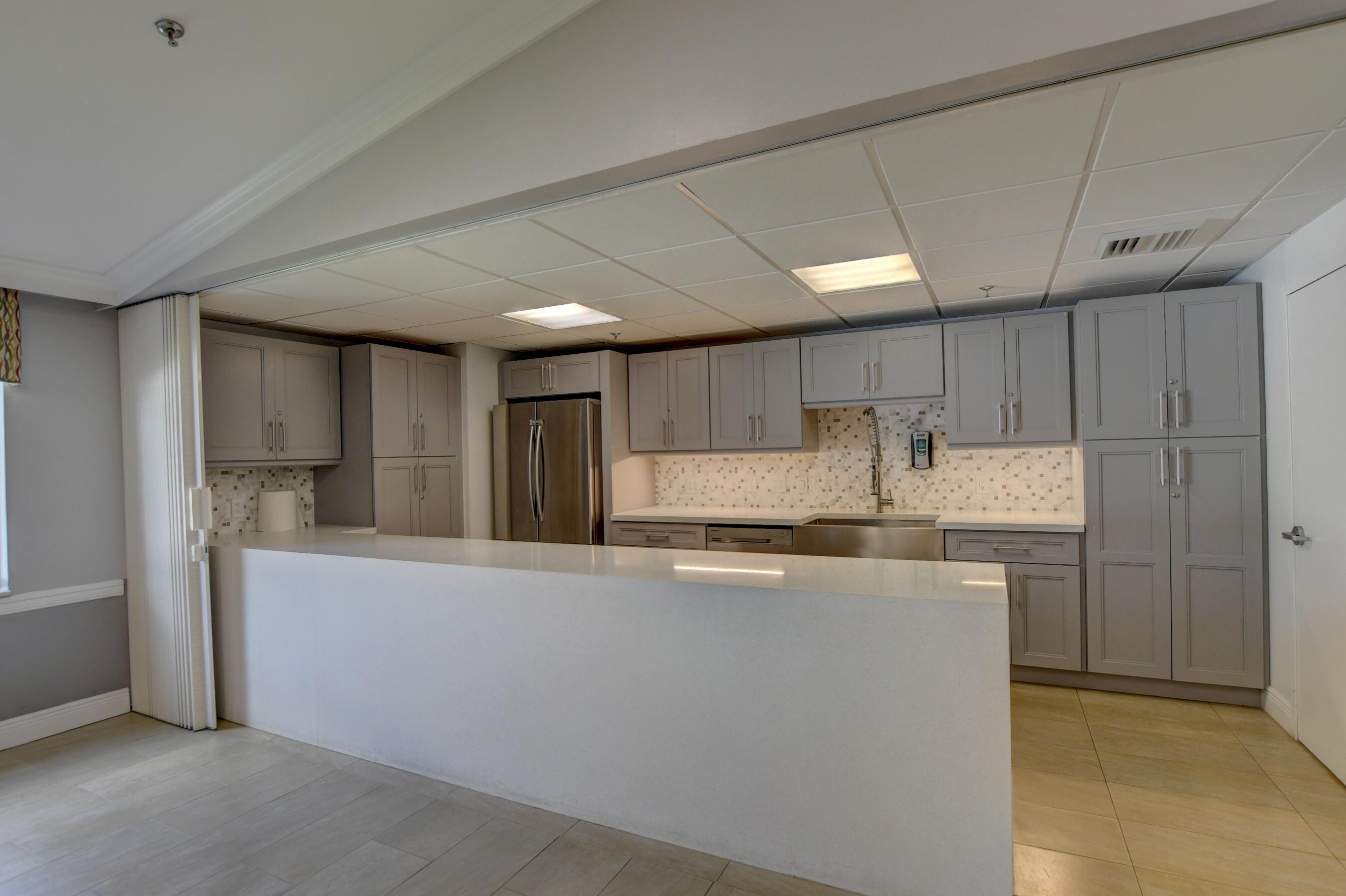 HARWOOD E CONDO - Residential
