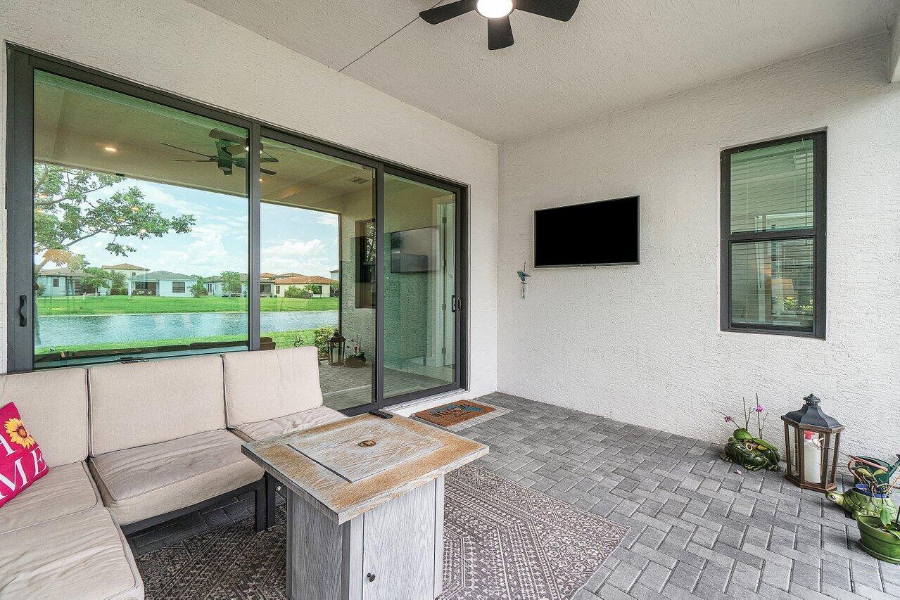 CRESSWIND PALM BEACH - Residential