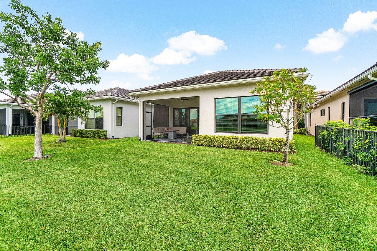 CRESSWIND PALM BEACH - Residential