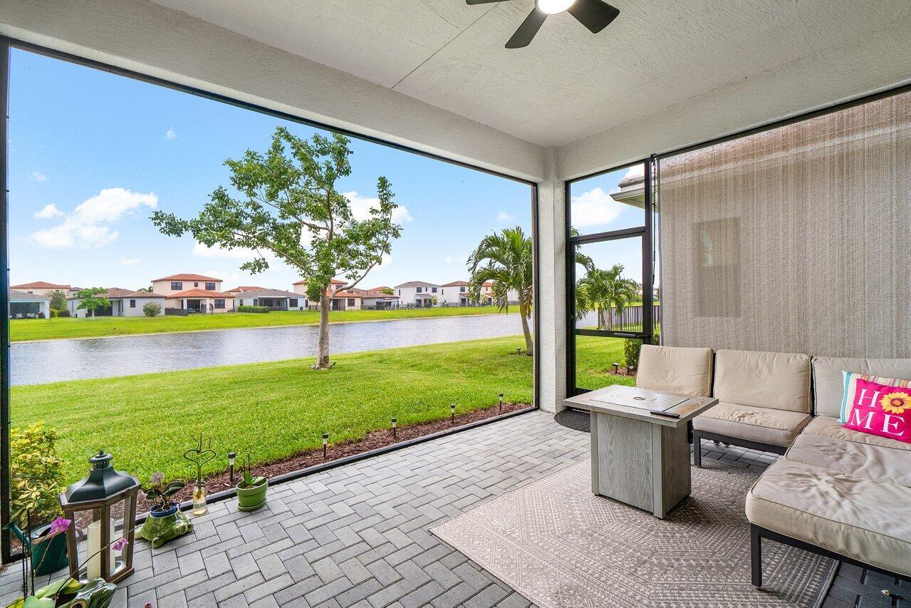 CRESSWIND PALM BEACH - Residential