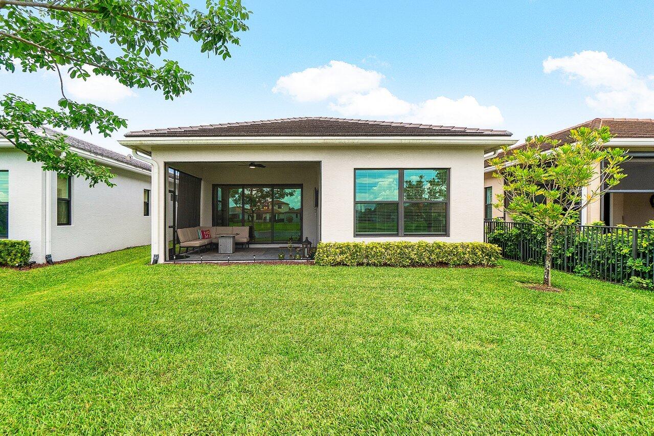 CRESSWIND PALM BEACH - Residential