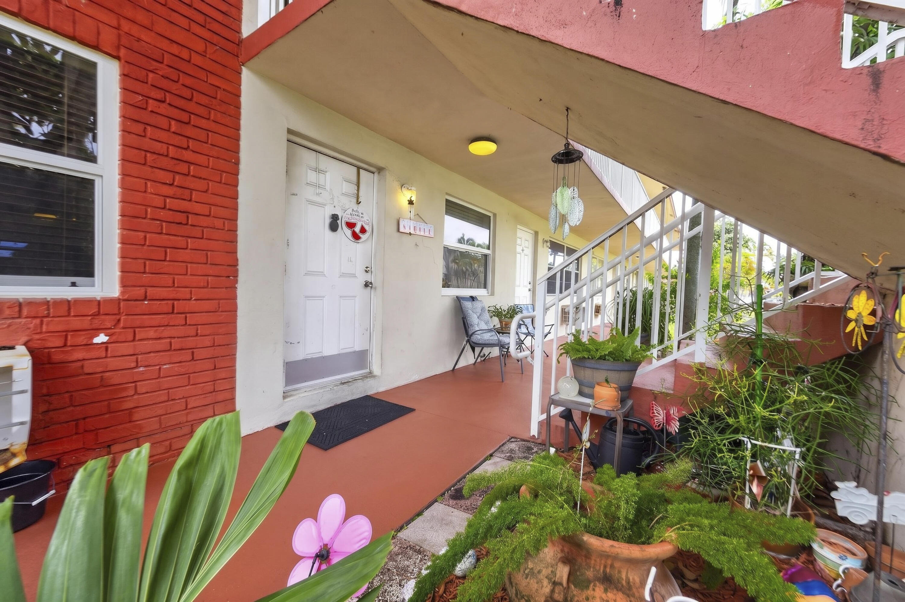 TOWN COLONY CONDO - Residential