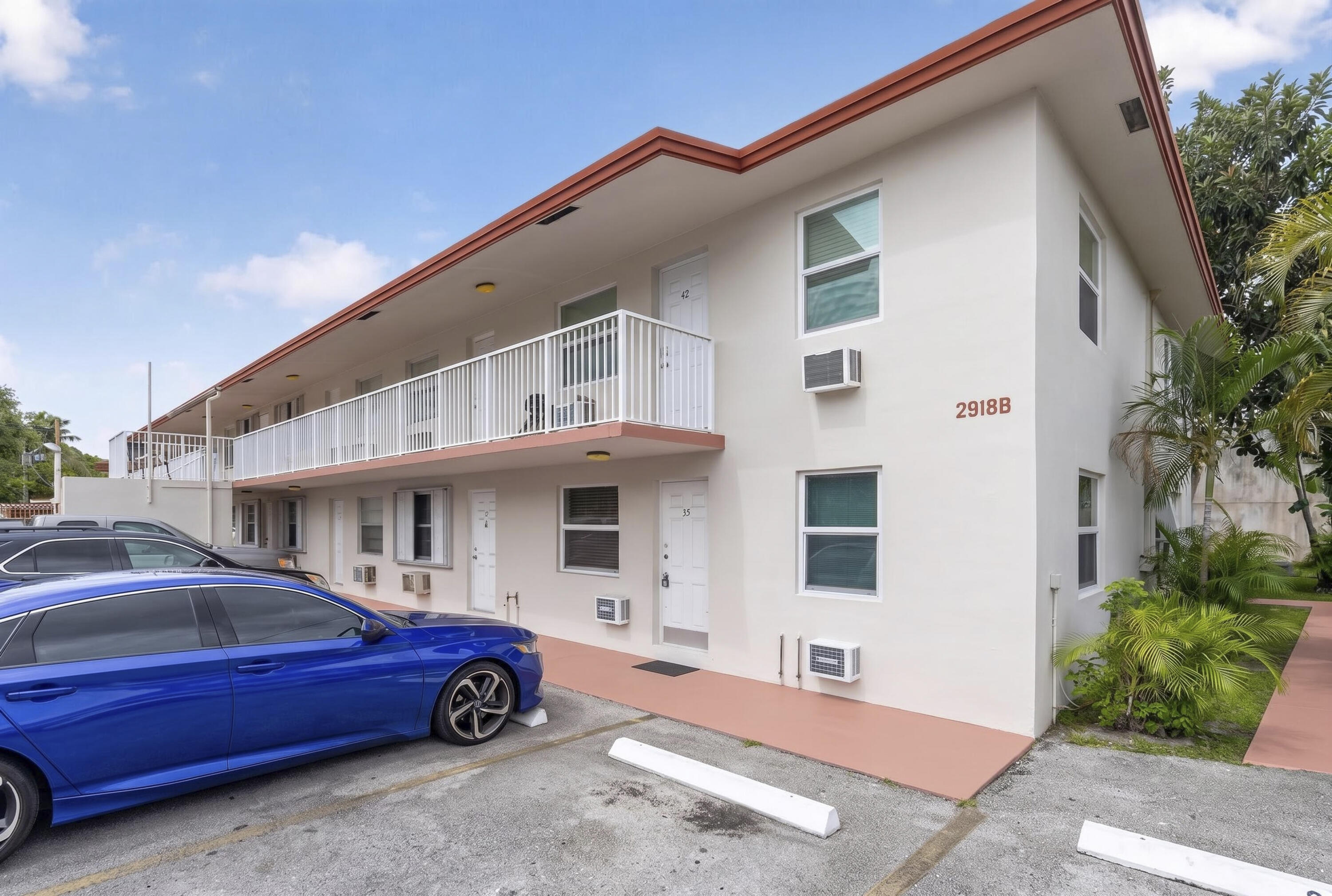 TOWN COLONY CONDO - Residential