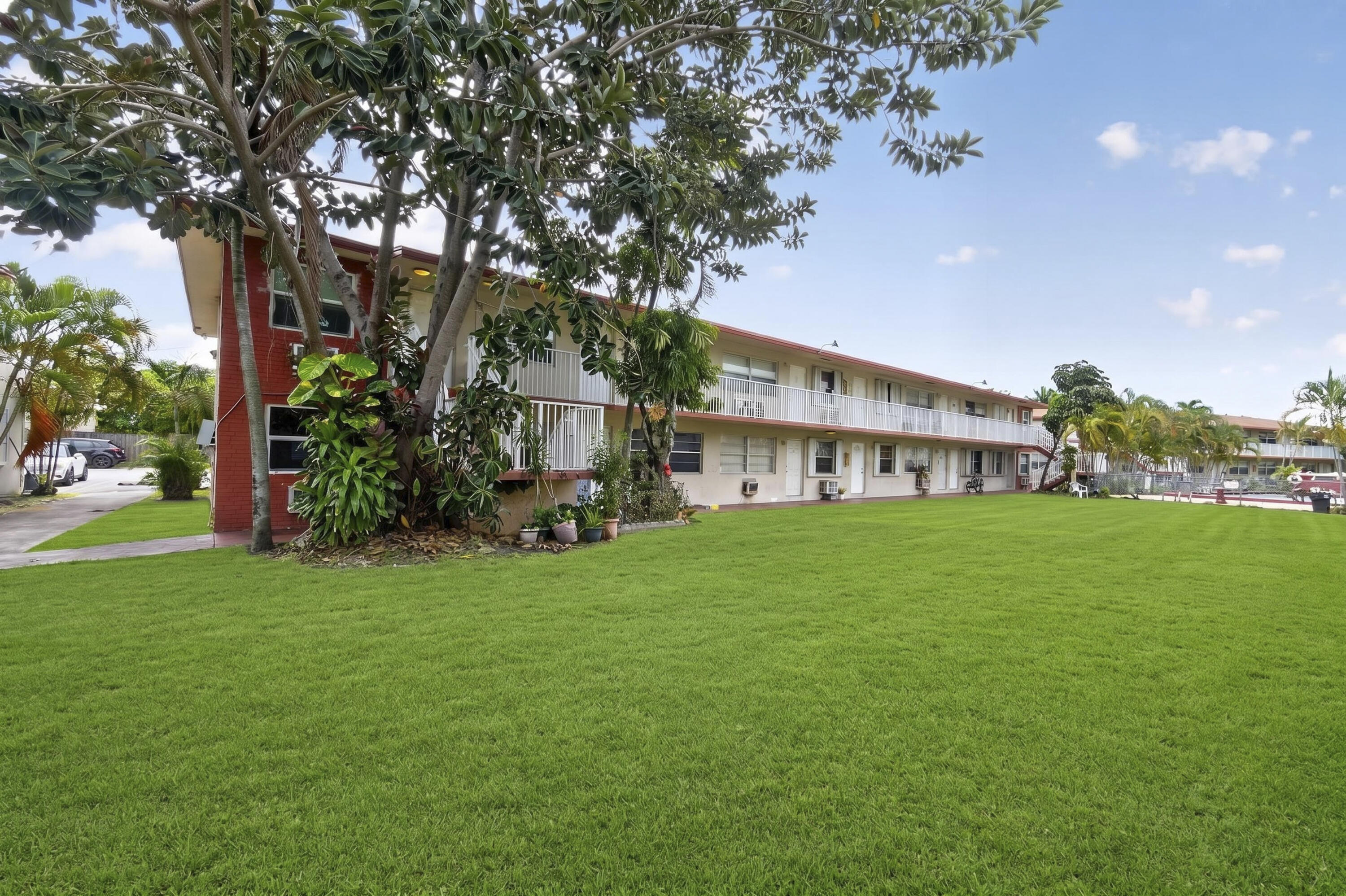 TOWN COLONY CONDO - Residential