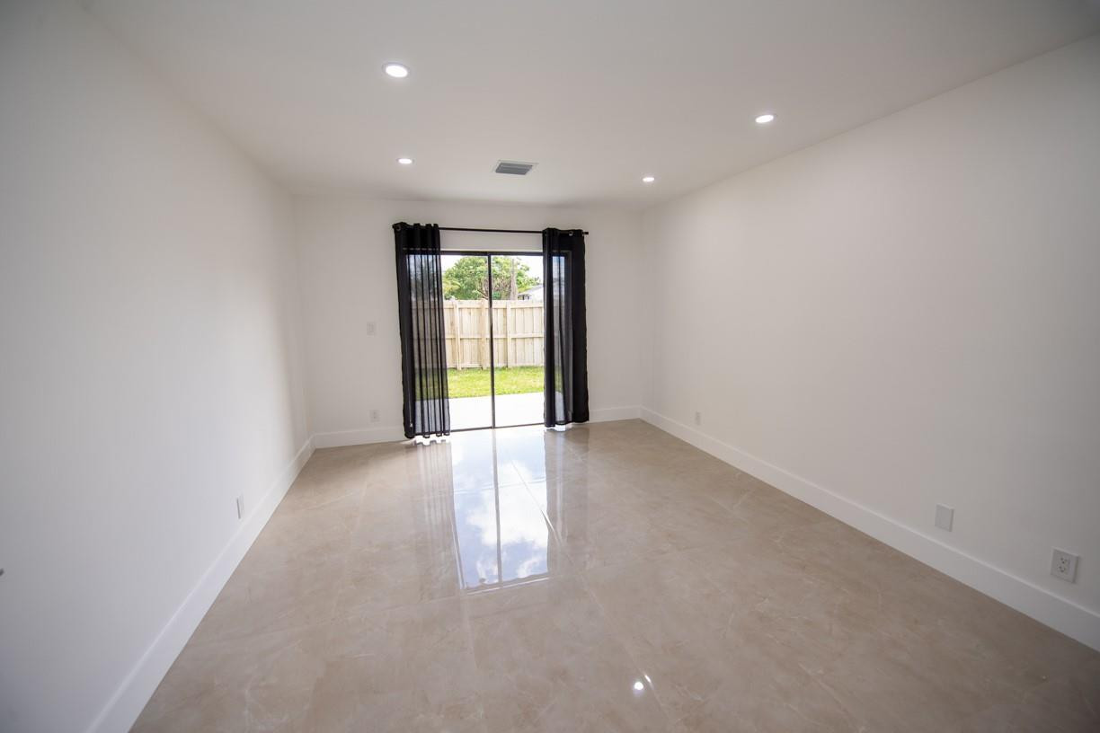TOWN OF MODELO (DANIA) B-49 - Residential