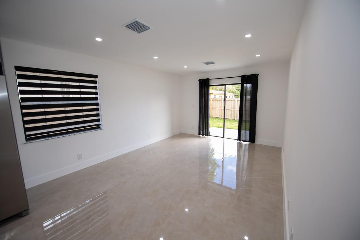 TOWN OF MODELO (DANIA) B-49 - Residential