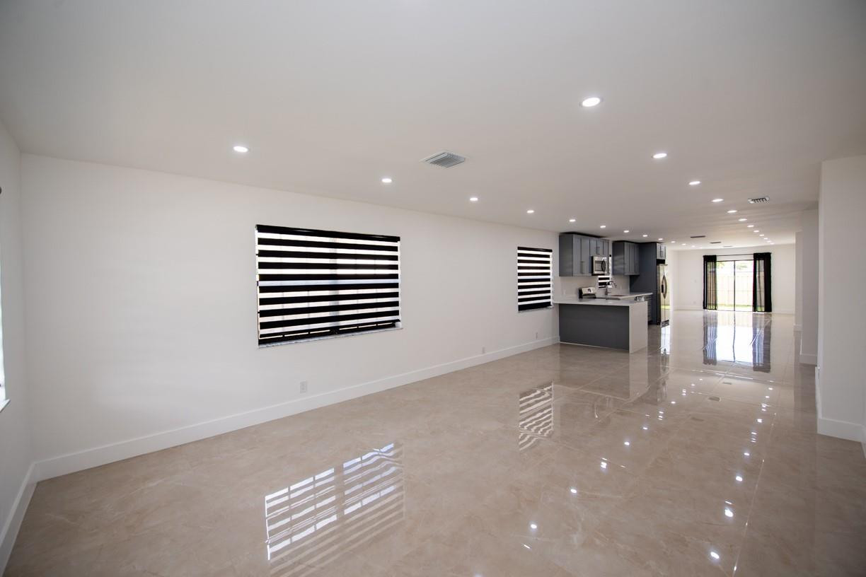 TOWN OF MODELO (DANIA) B-49 - Residential