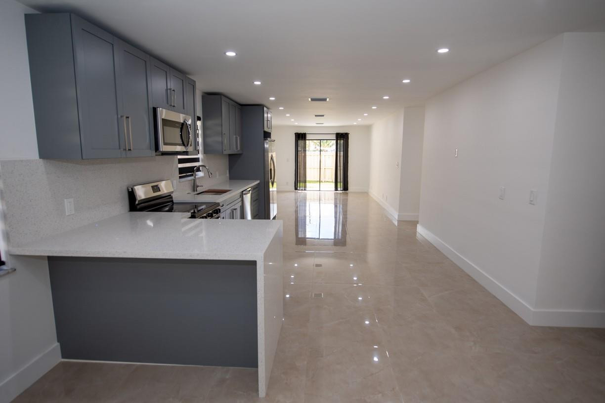 TOWN OF MODELO (DANIA) B-49 - Residential