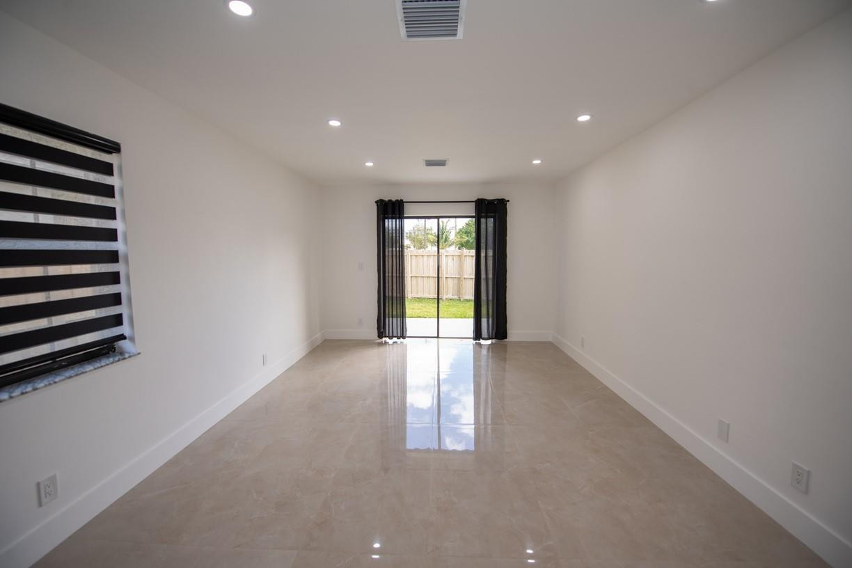 TOWN OF MODELO (DANIA) B-49 - Residential