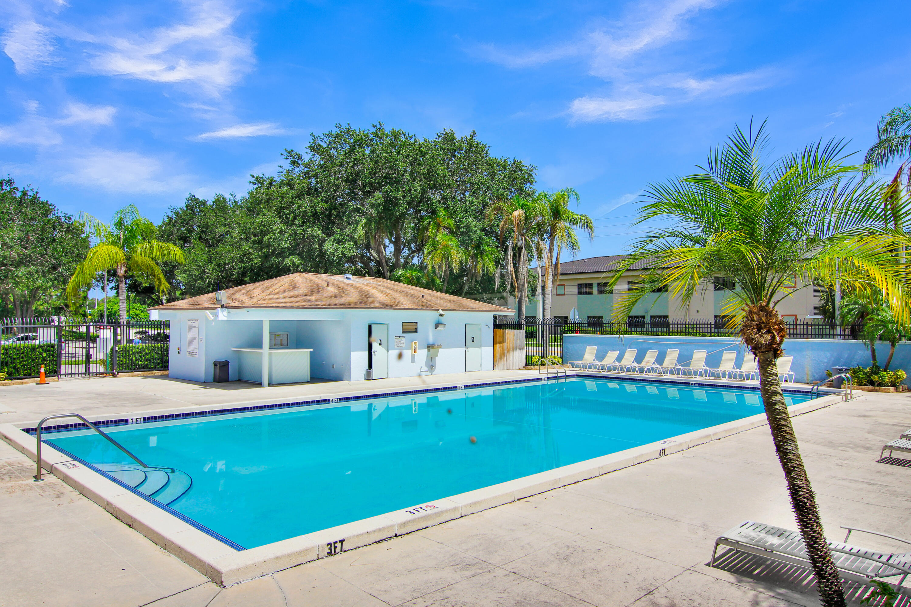 PALM CLUB WEST VILLAGE 2 - Residential