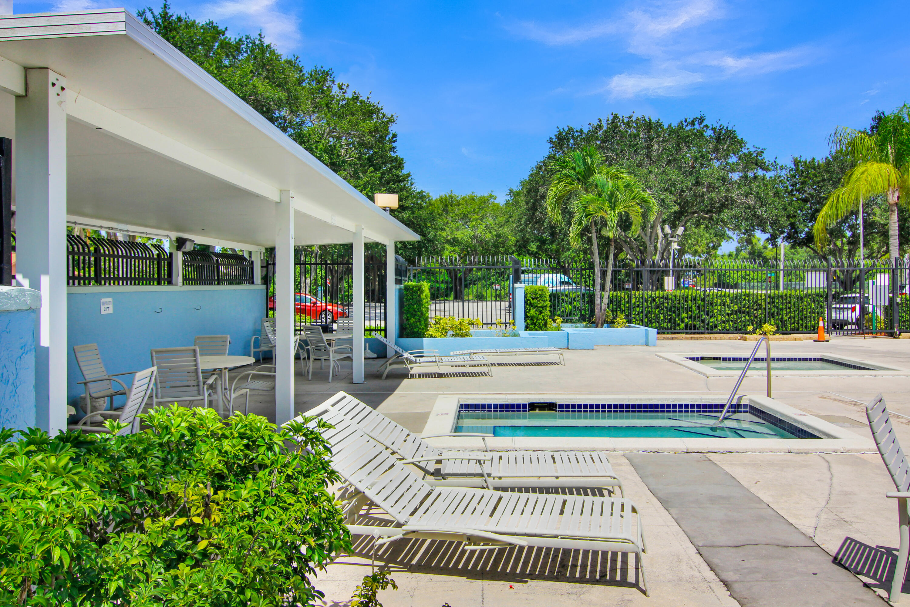 PALM CLUB WEST VILLAGE 2 - Residential