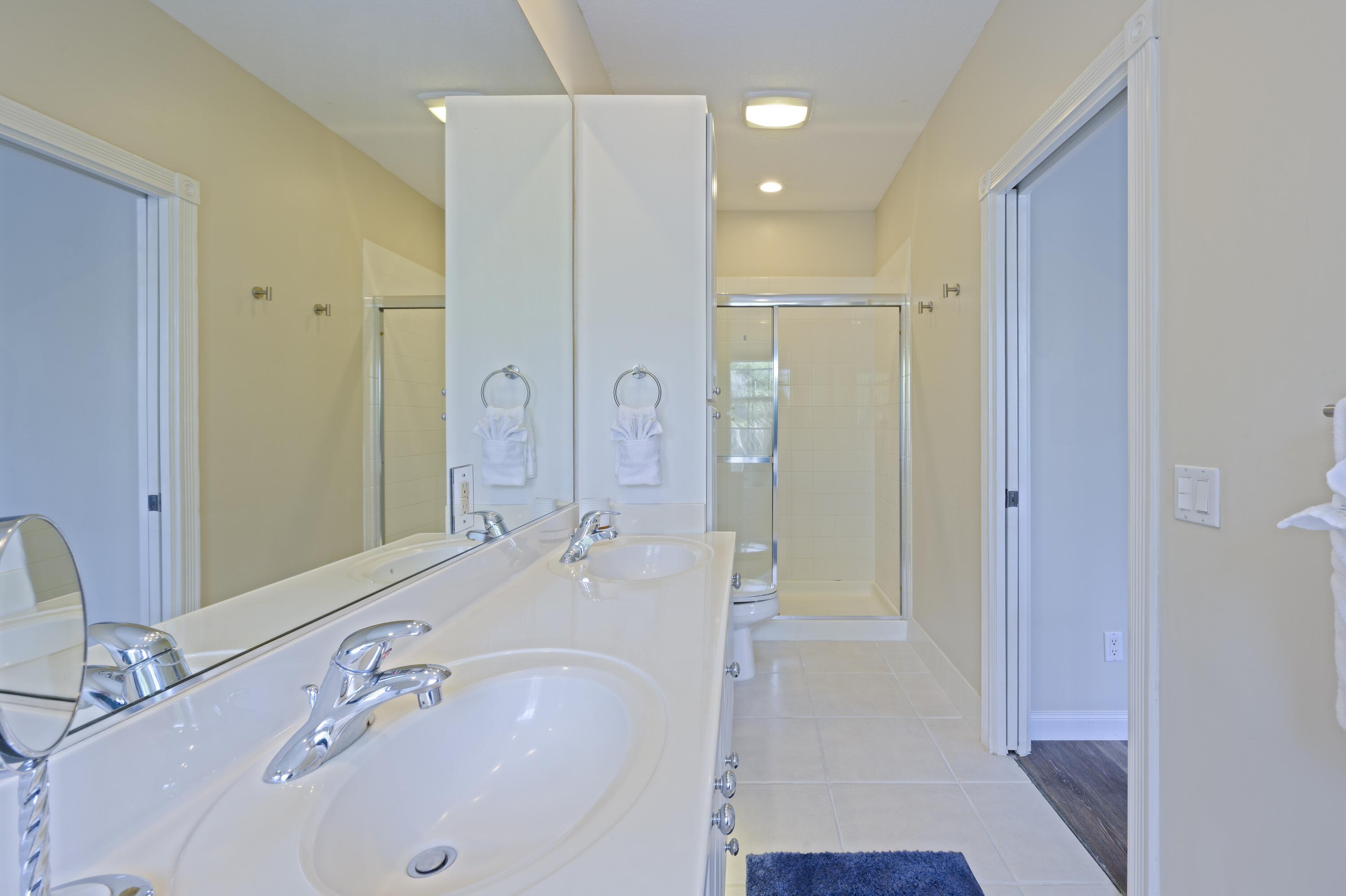 CATALINA LAKES - Residential