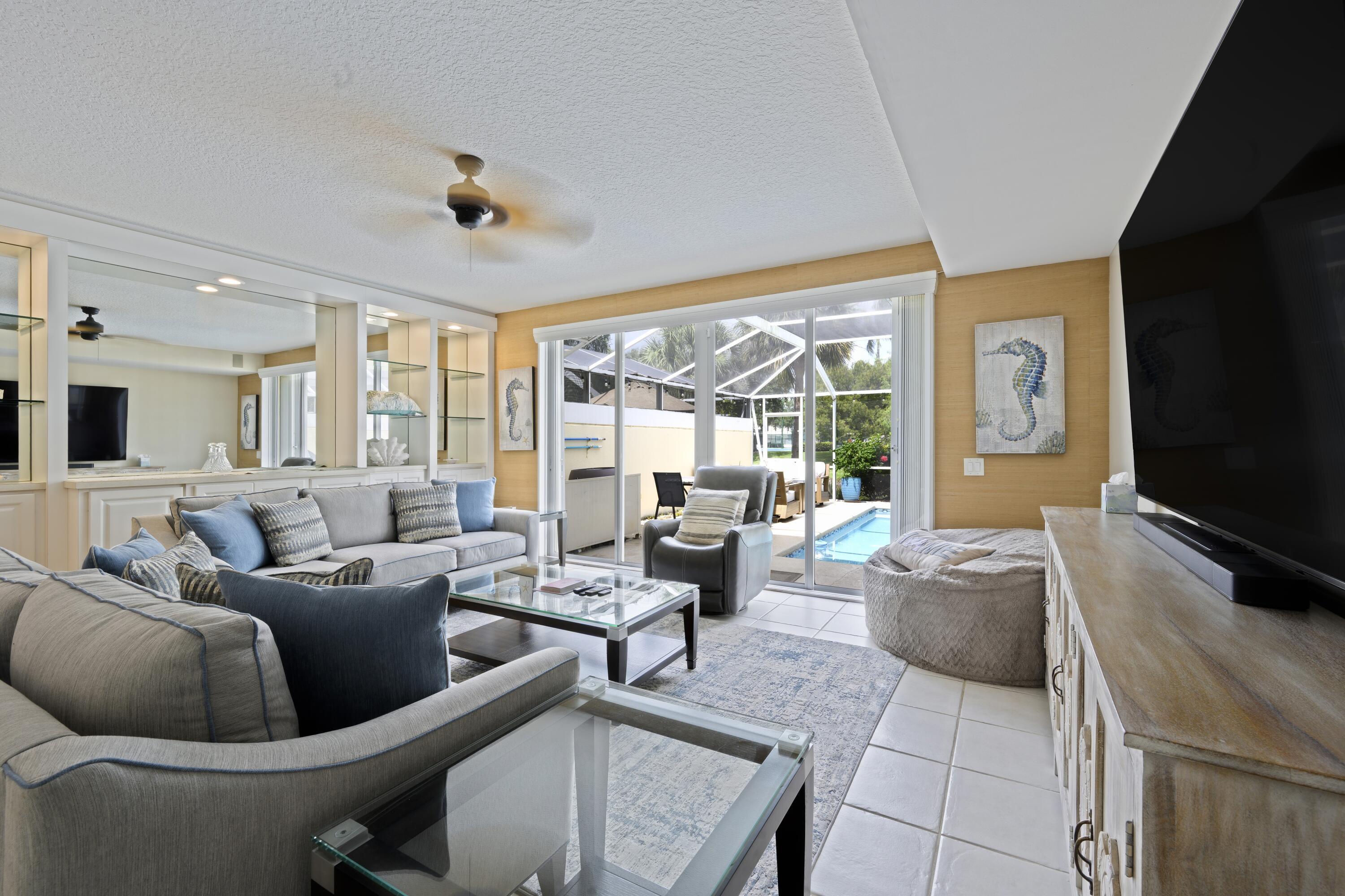 CATALINA LAKES - Residential