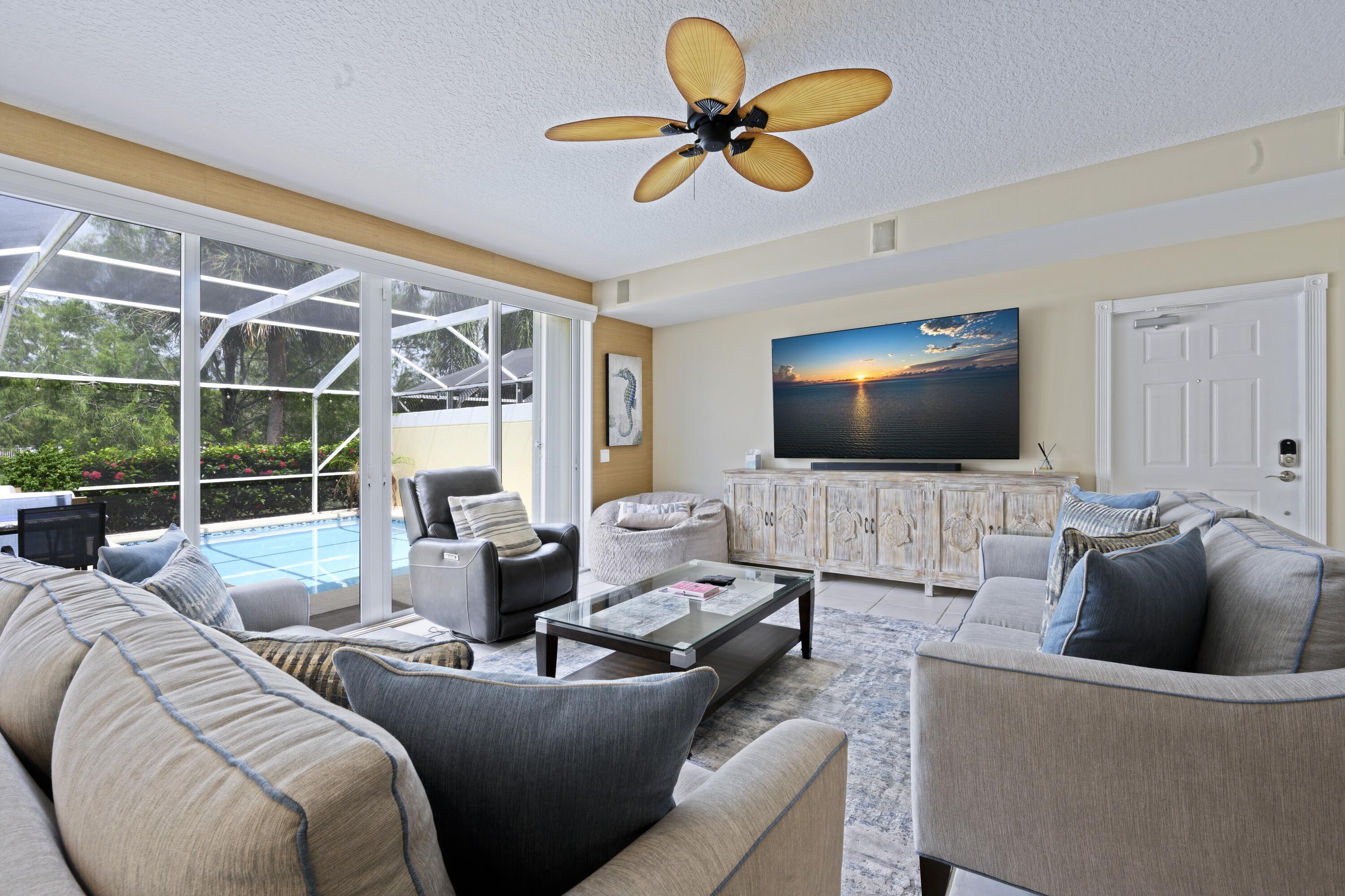 CATALINA LAKES - Residential