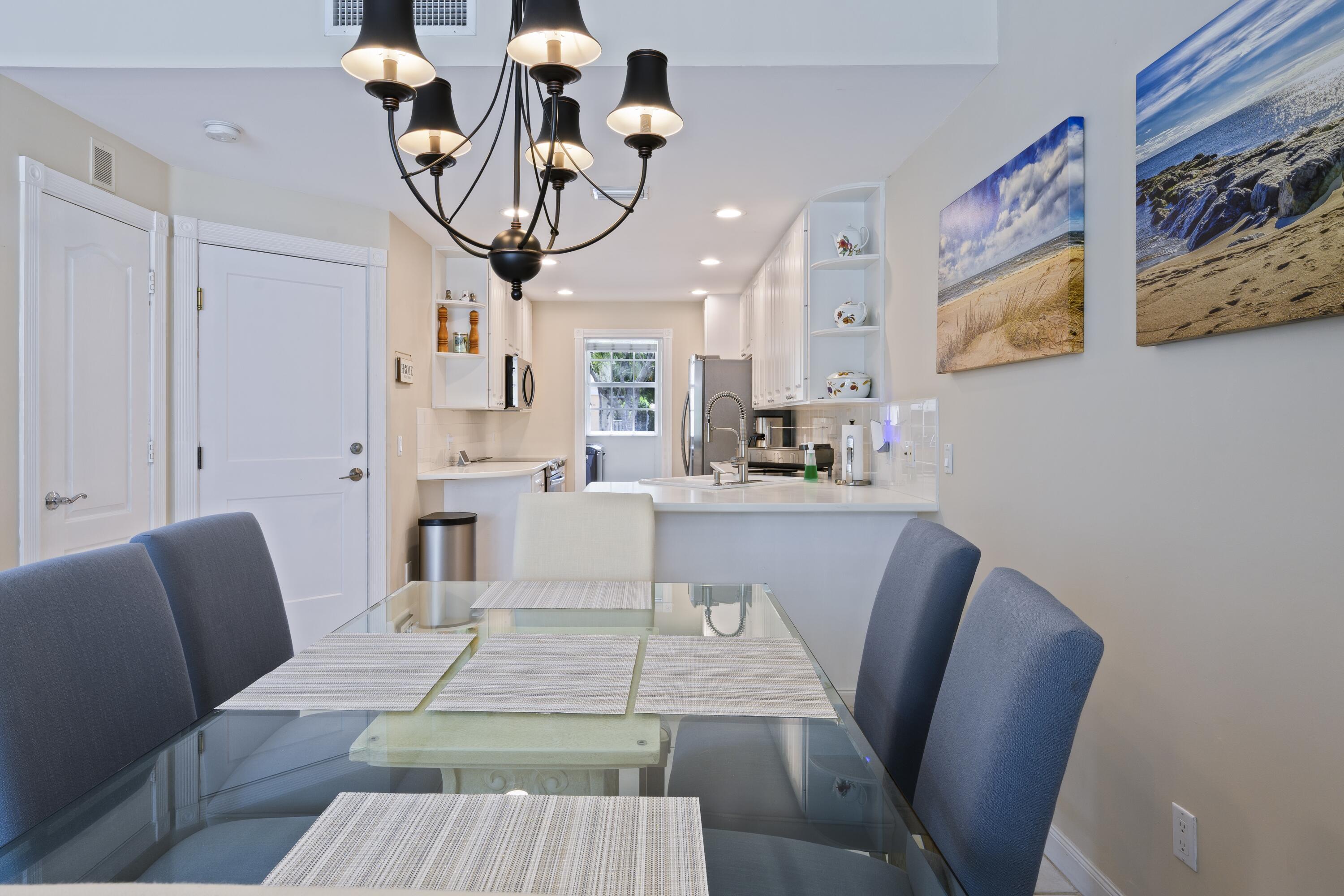 CATALINA LAKES - Residential