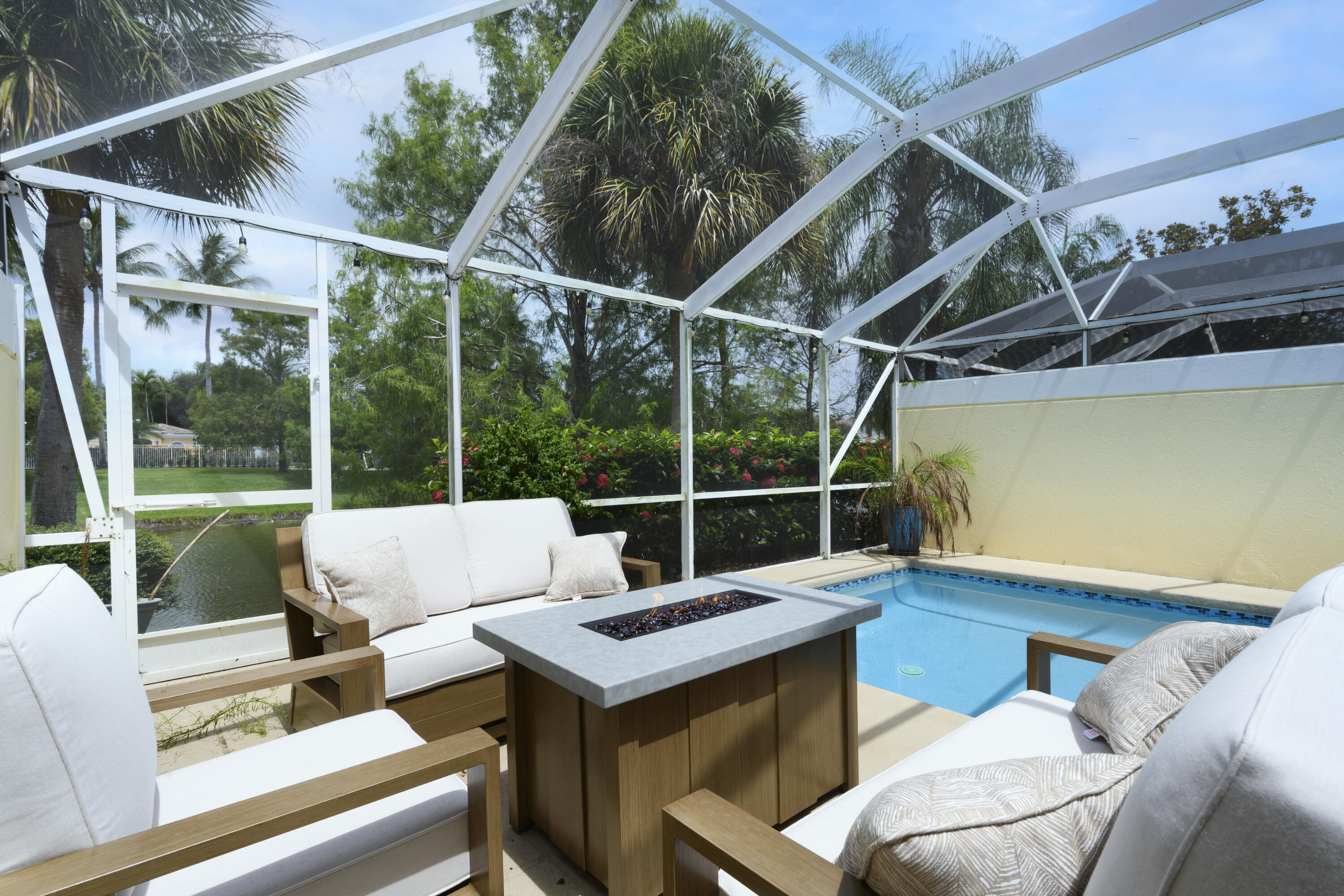 CATALINA LAKES - Residential