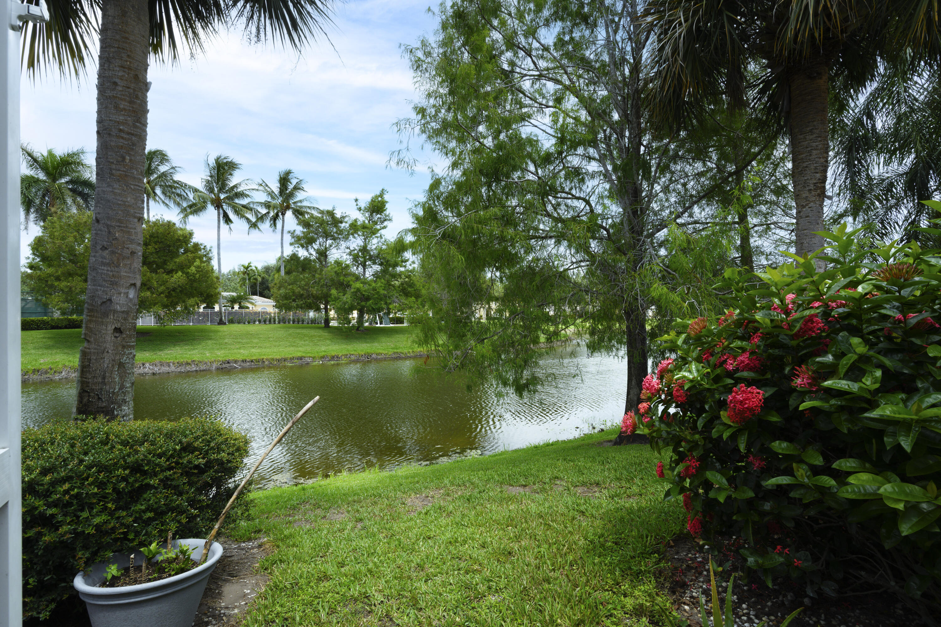 CATALINA LAKES - Residential