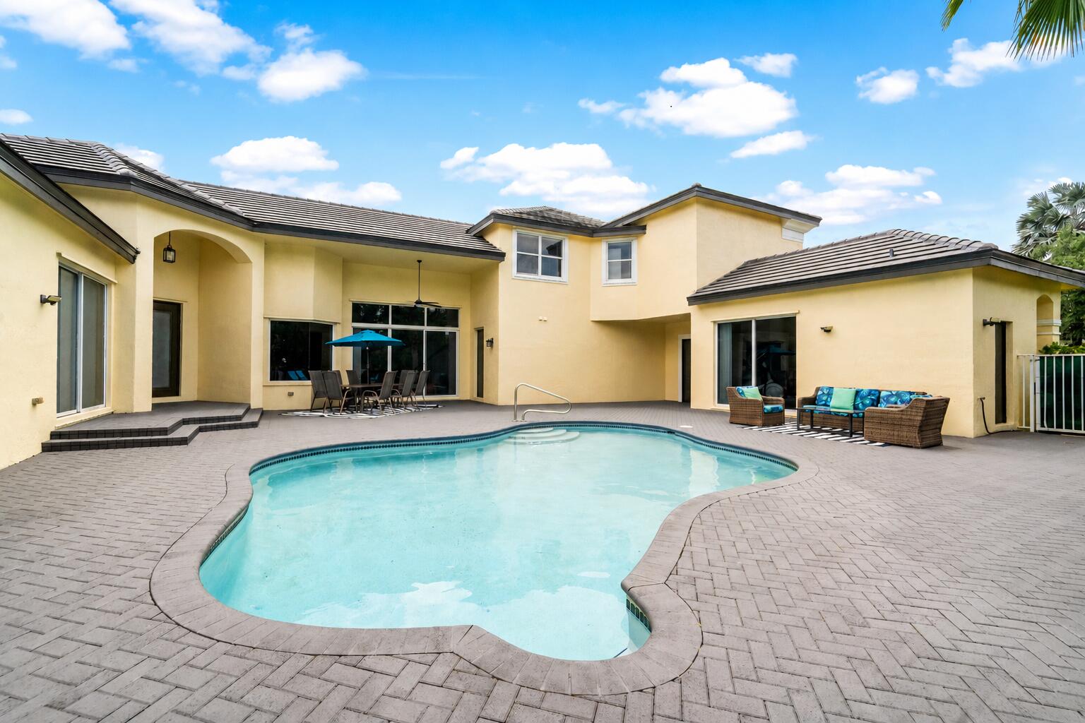 FOX RIDGE - Residential