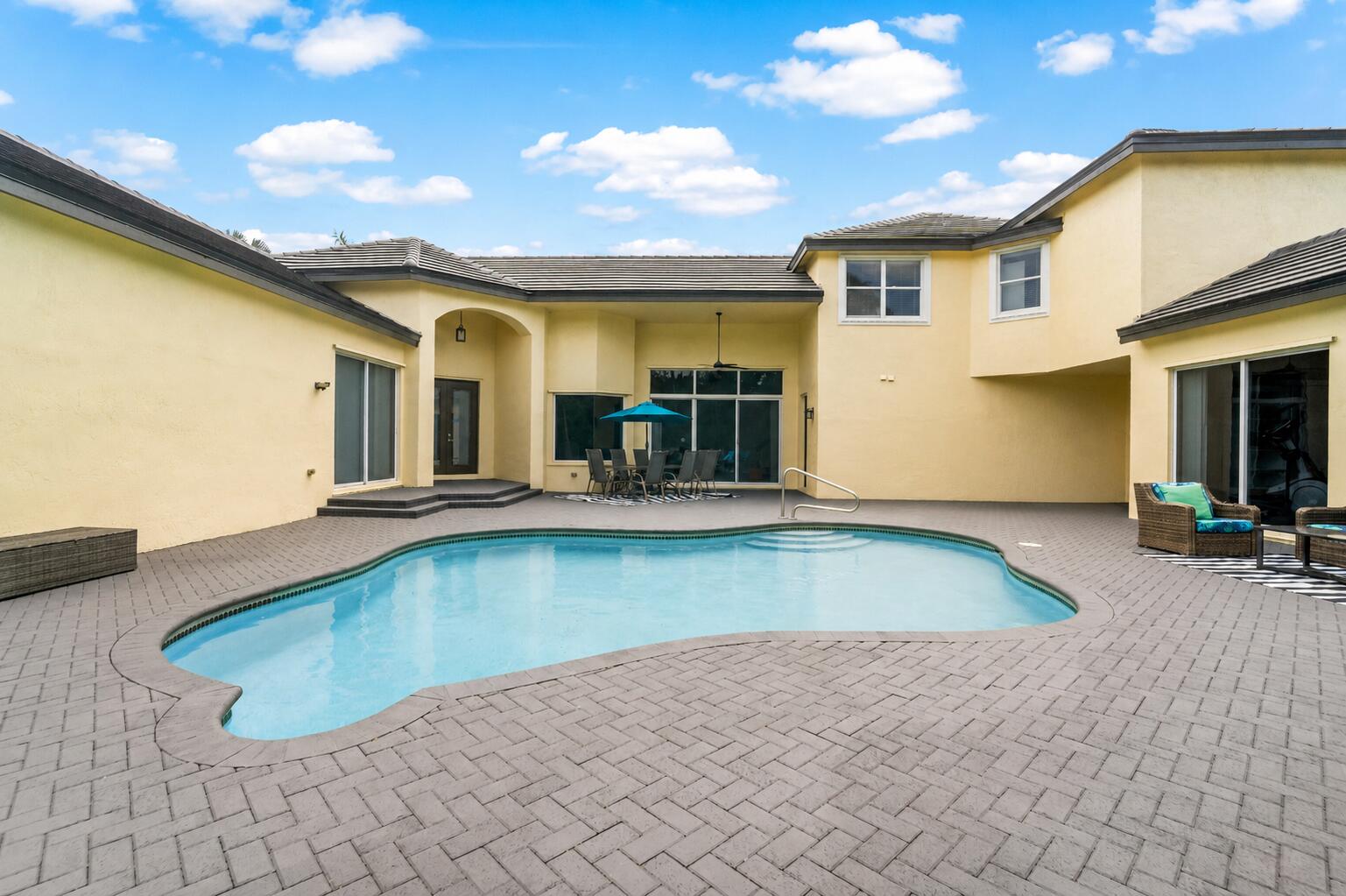FOX RIDGE - Residential