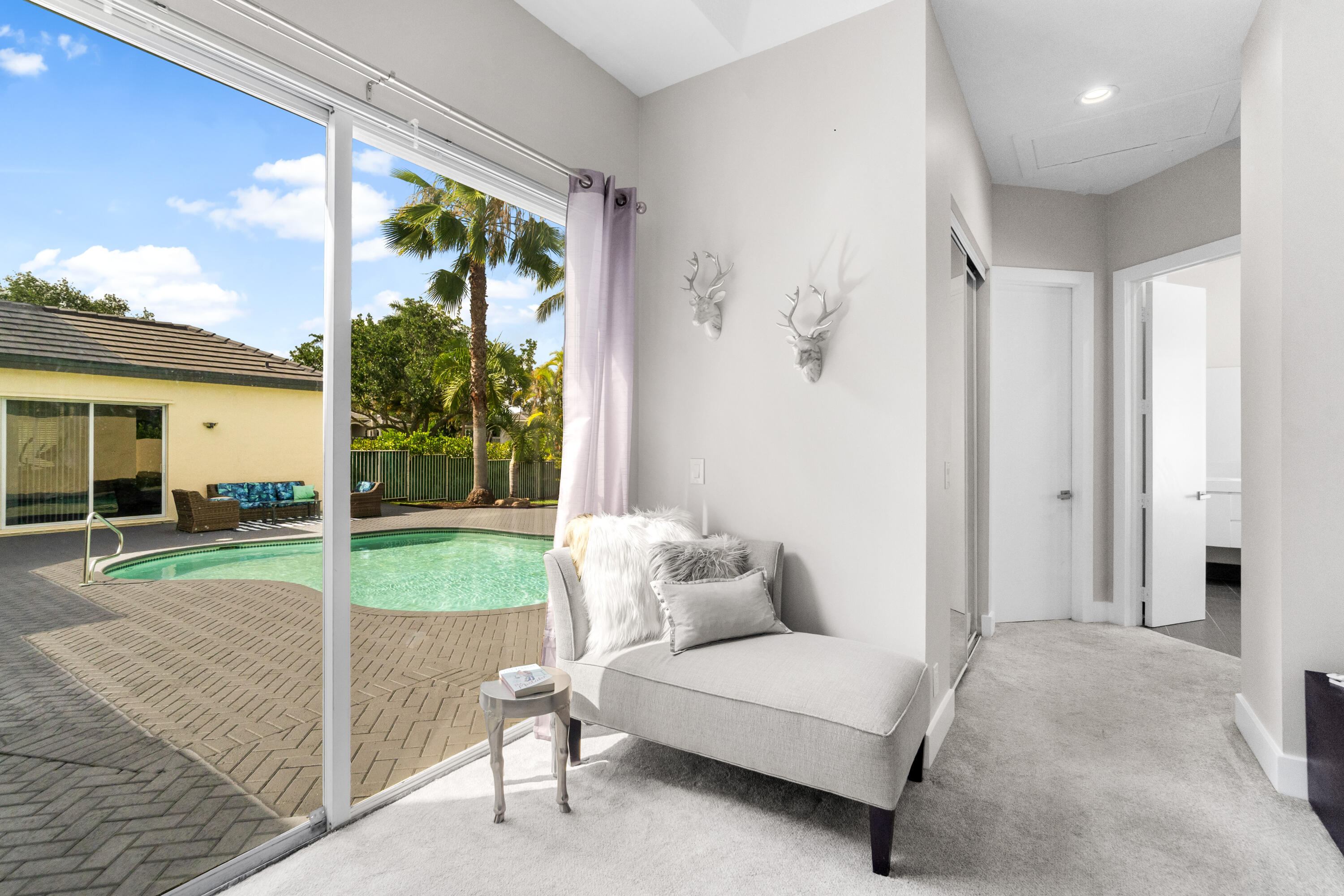 FOX RIDGE - Residential