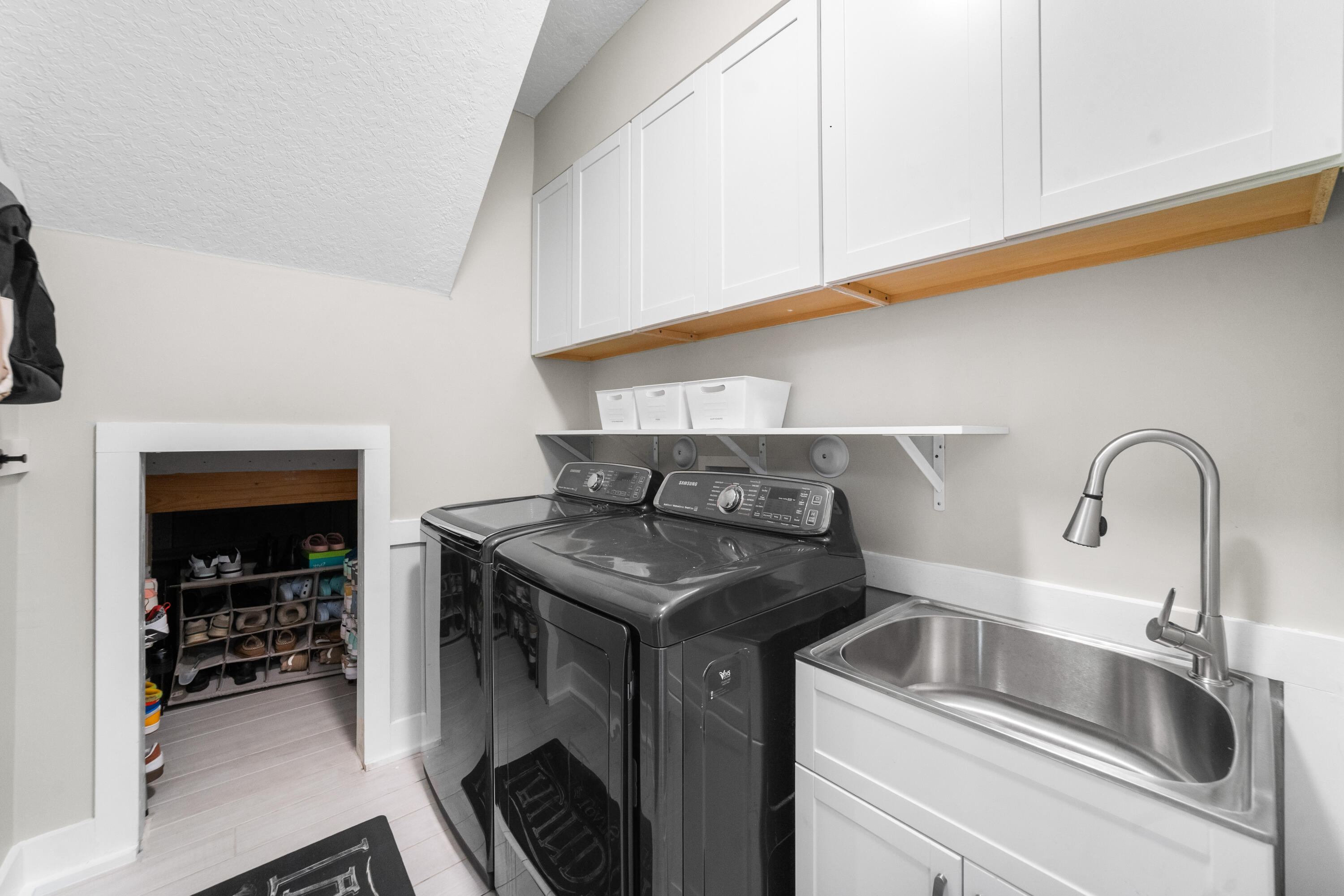 FOX RIDGE - Residential