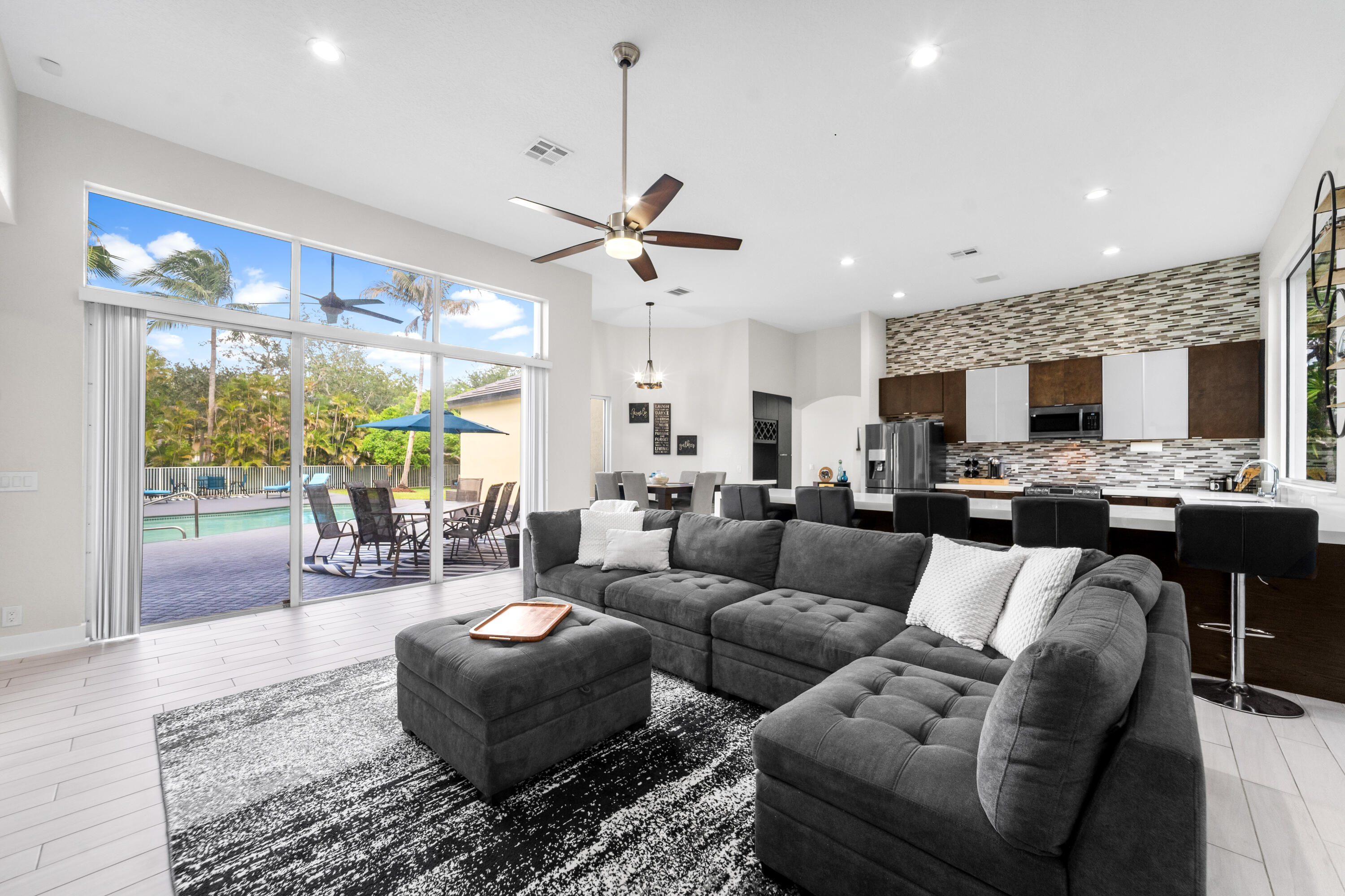 FOX RIDGE - Residential