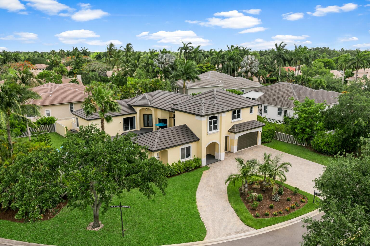 FOX RIDGE - Residential