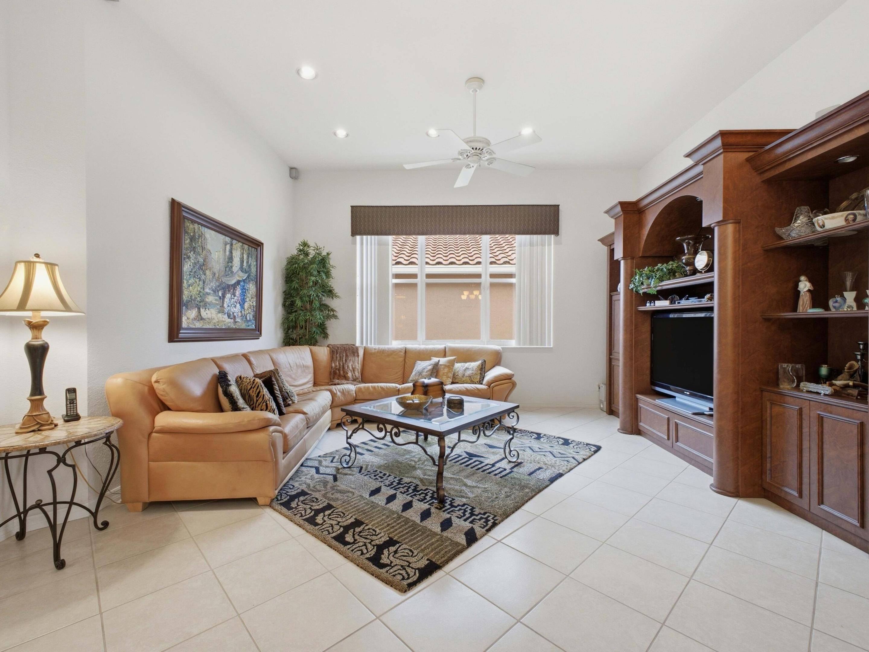 TUSCANY PAR A/B - Residential