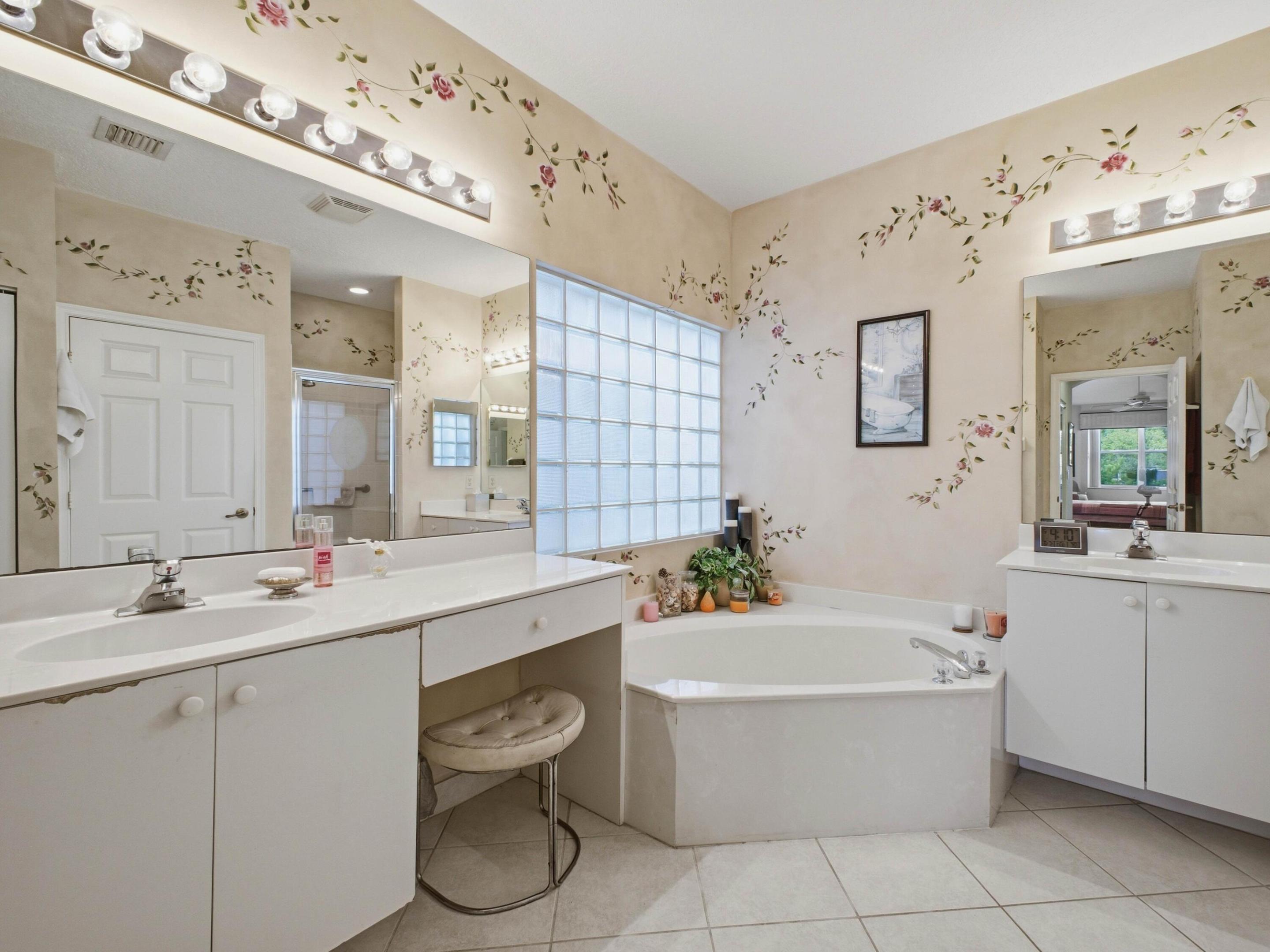 TUSCANY PAR A/B - Residential