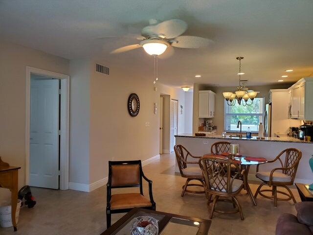VILLAS ON THE GREEN CONDO - Residential Lease