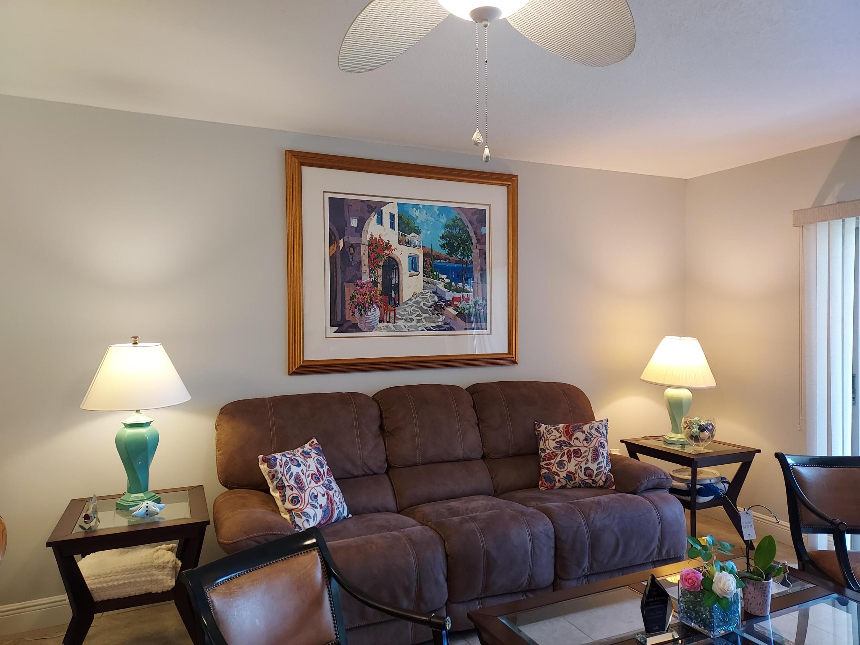 VILLAS ON THE GREEN CONDO - Residential Lease