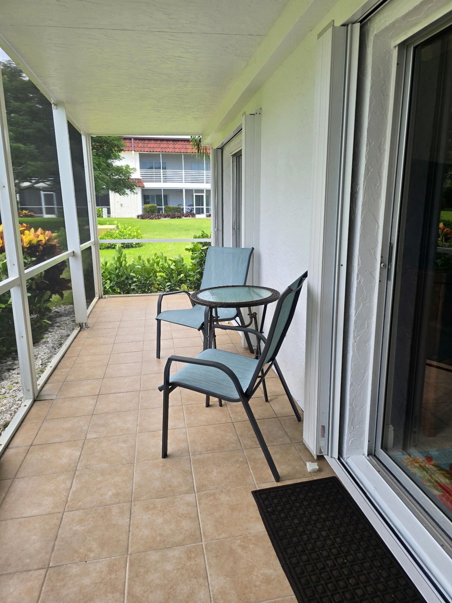 VILLAS ON THE GREEN CONDO - Residential Lease