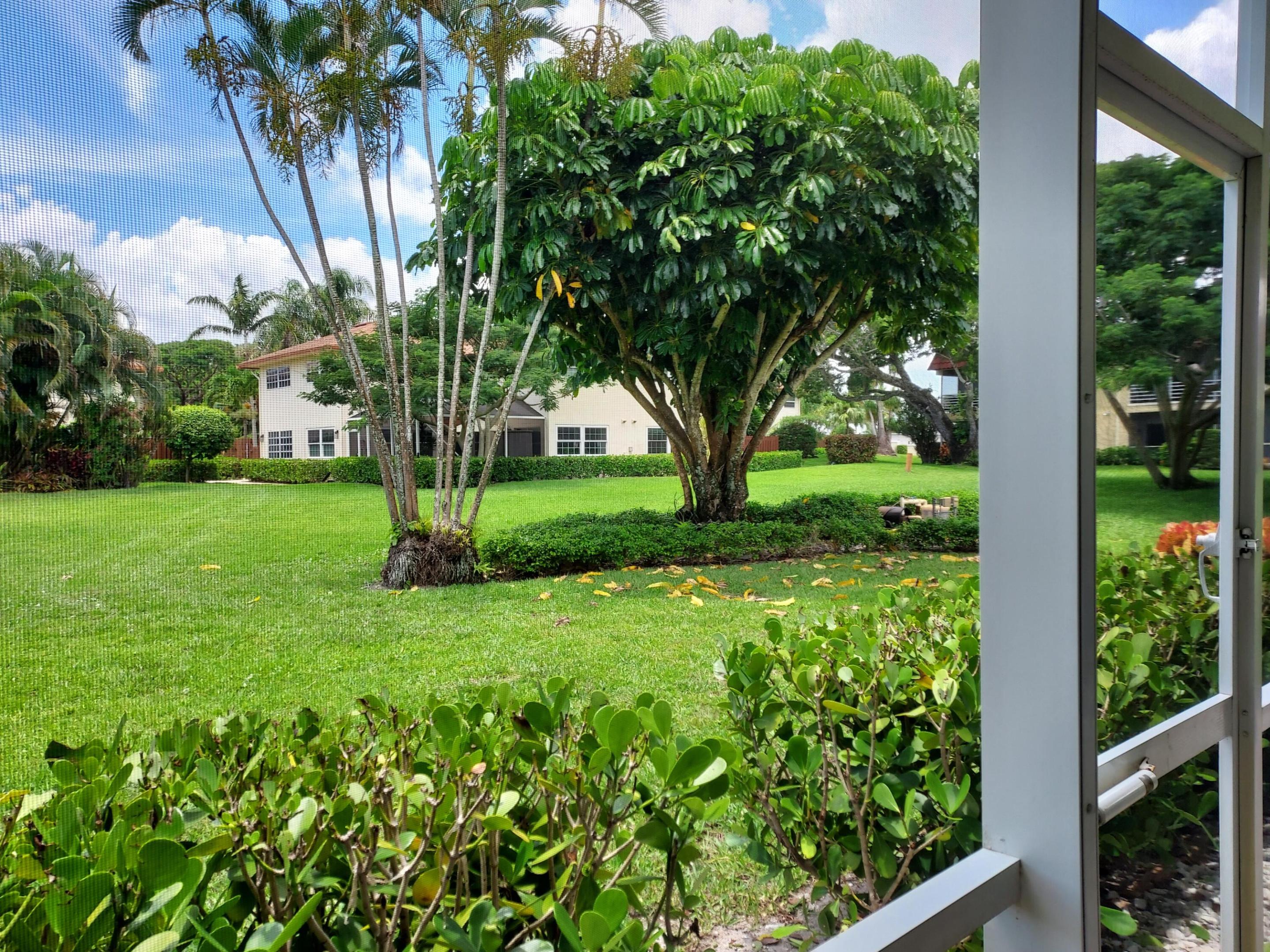 VILLAS ON THE GREEN CONDO - Residential Lease